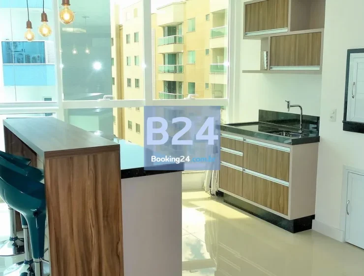 Lindo 3 suítes totalmente climatizado a 100m da praia