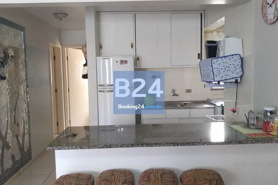 Apartamento para 07 pessoas, a 300 metros do mar