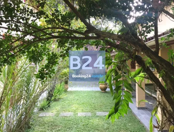 Casa de temporada na praia da enseada em ubatuba