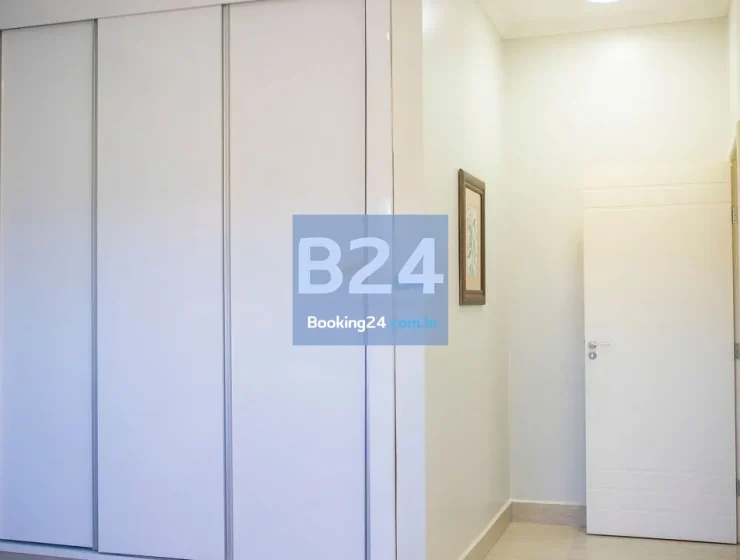 Linda casa com piscina em condomínio fechado com total segurança e…