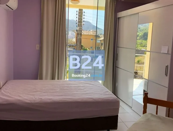 Ampla casa com piscina para locação p/ diárias na praia de palmas