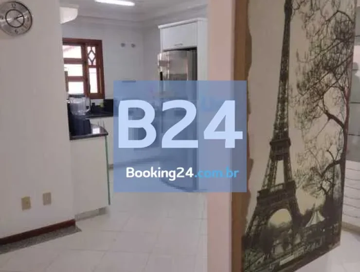 Casa com piscina em jurere internacional