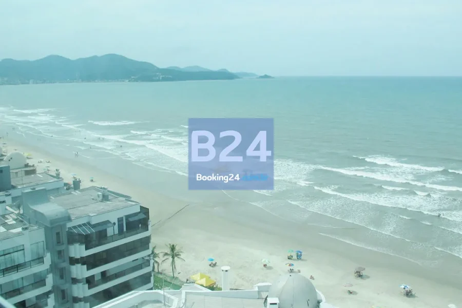 Apartamento com 03 dormitórios na quadra do mar