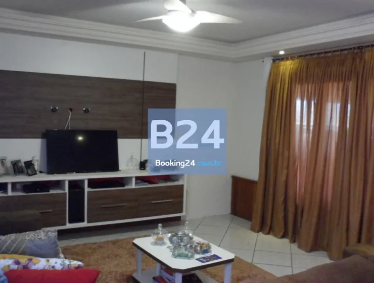 Ótima casa 2 andares c piscina p 12 pessoas a 500m do mar dos ingleses