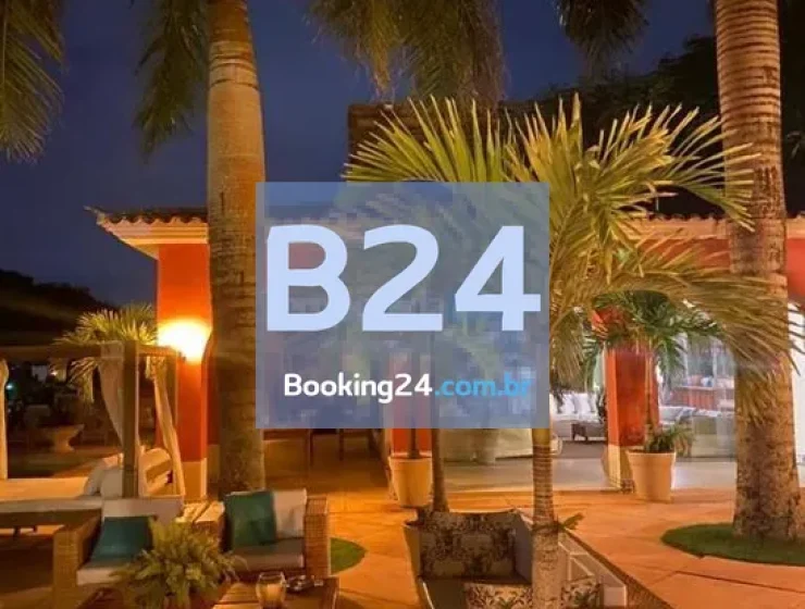 Linda mansão na ferradura com vista mar