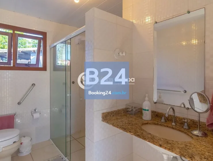 Excelente casa 3 quartos a 500 metros da praia