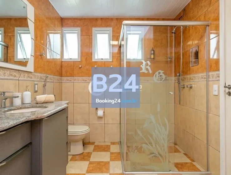 Casa 5 quartos no canal da barra da lagoa, traga seu jetski