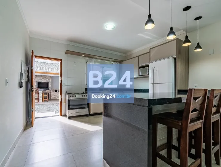 125 – casa com 03 dormitórios na praia de mariscal