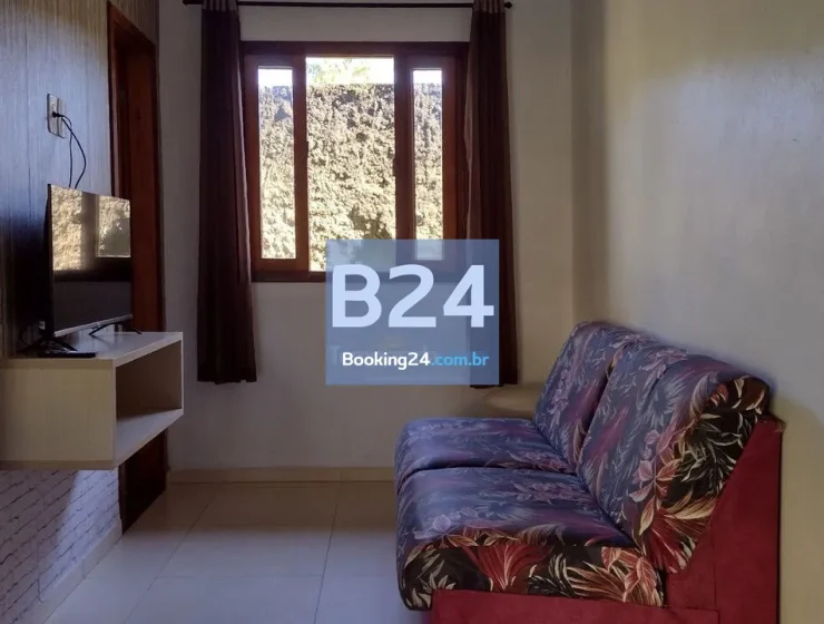 Casa com ótima localização e próxima a praia.